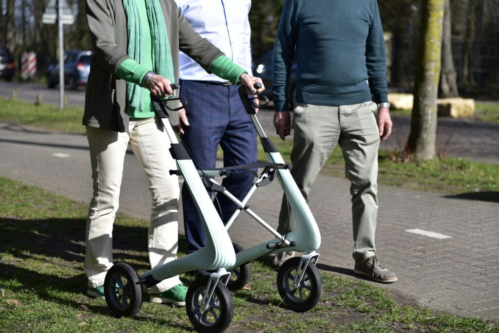 In-Homecare Support for Seniors After Hospital Discharge: A Complete Guide